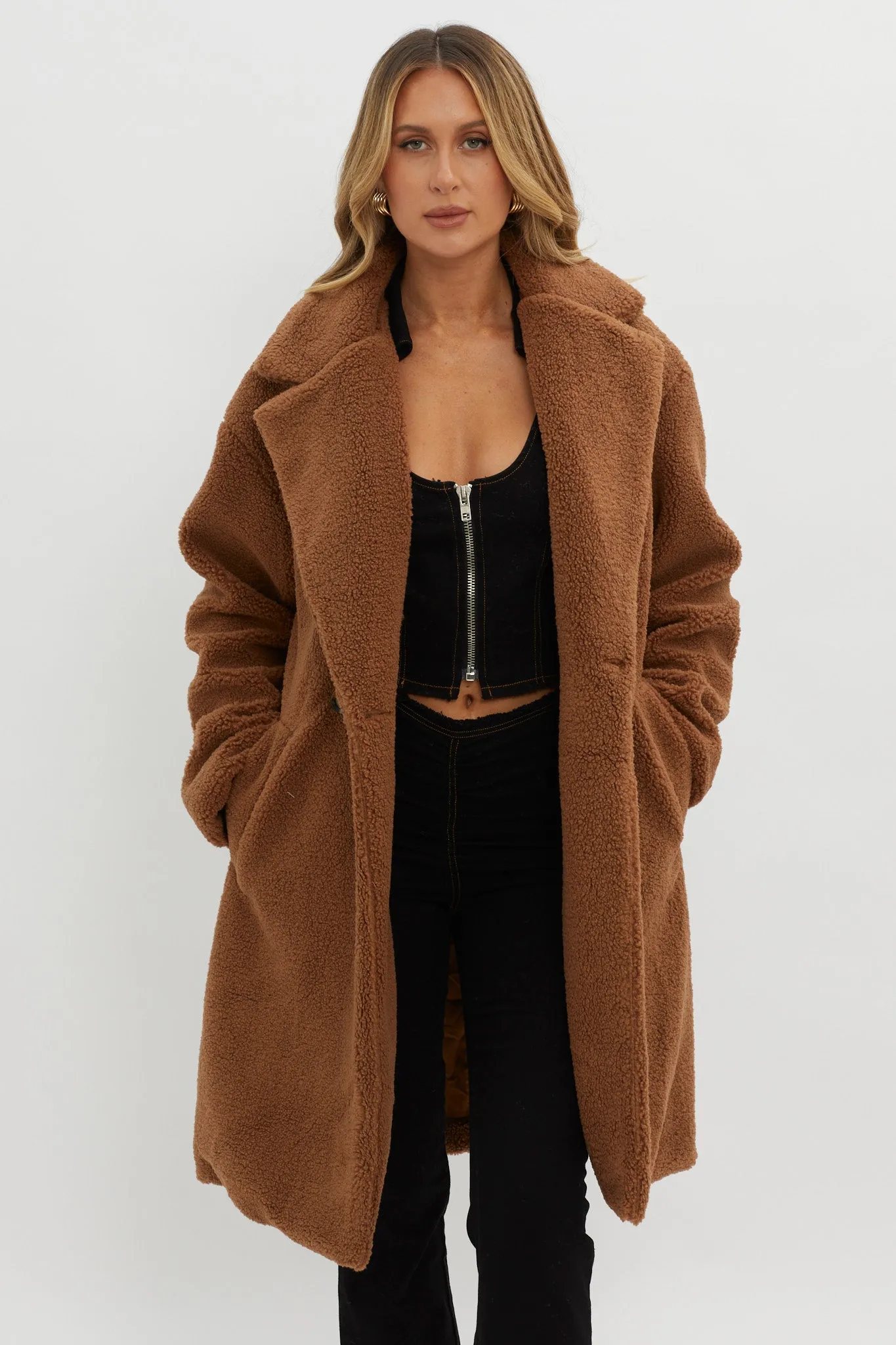 Alaska Long Side Pocket Coat Mocha