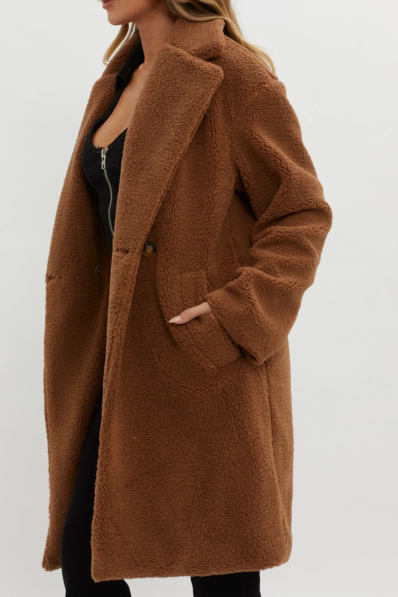 Alaska Long Side Pocket Coat Mocha