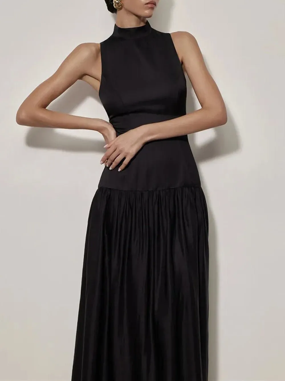 Alicia Backless Sleeveless Maxi Dress