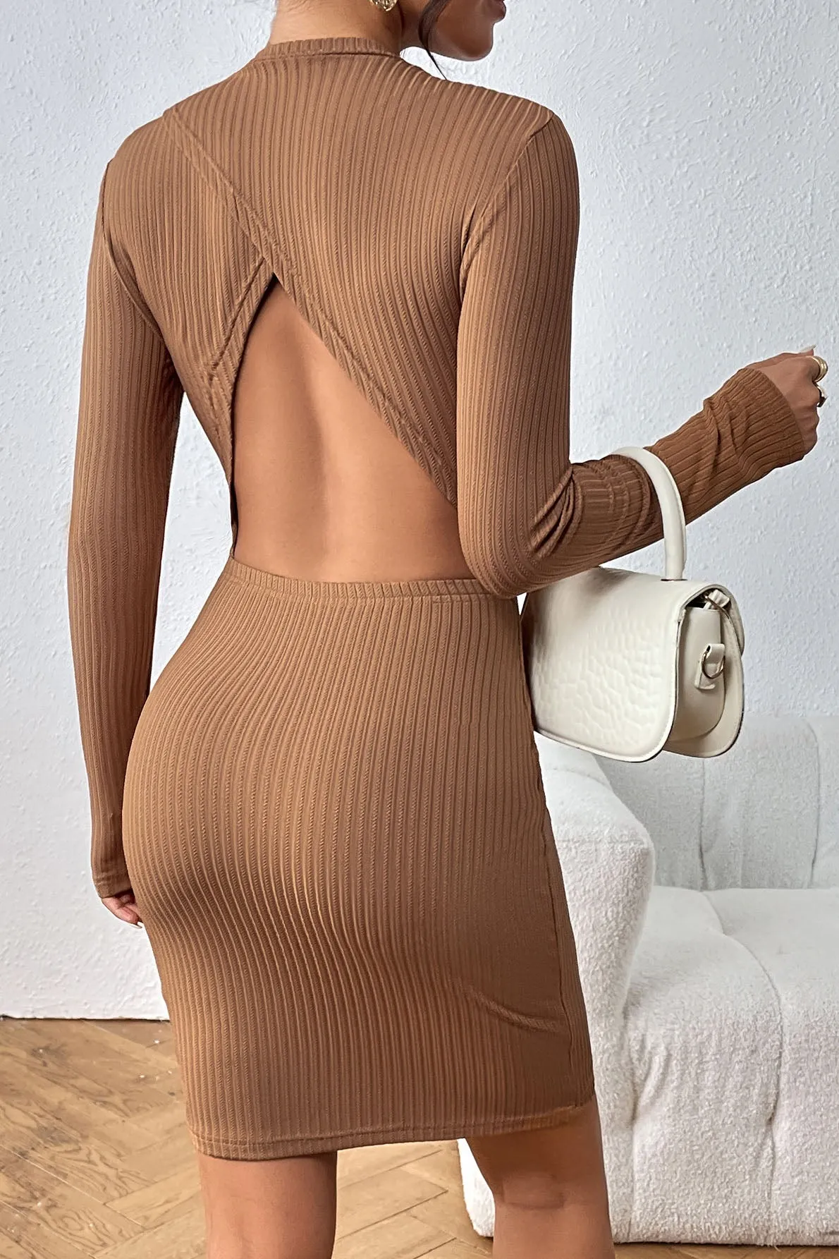 Caramel backless long-sleeve slim knit dress