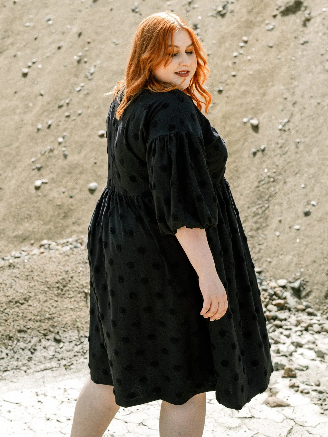 Elena Dress Black Big Dot