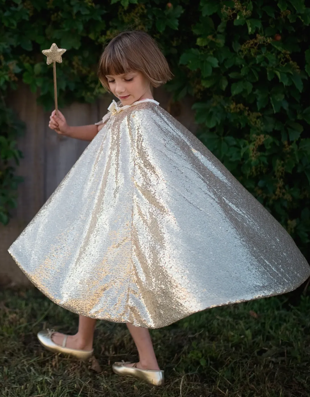 Gracious Gold Sequins Cape 5-6