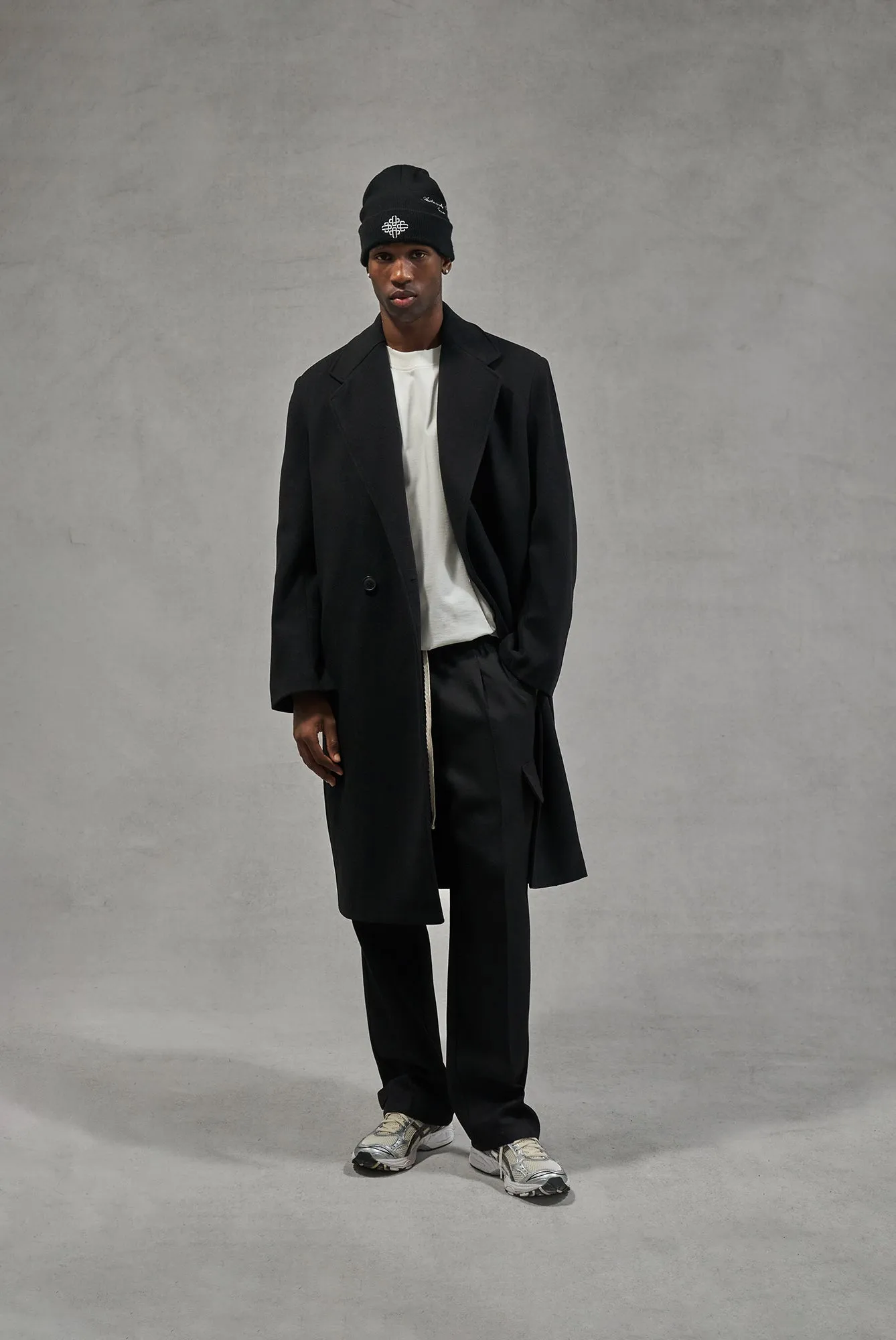 LONGLINE OVERCOAT - BLACK