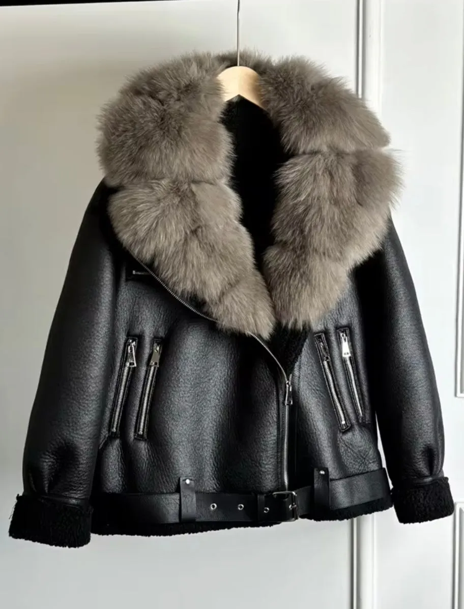 Luxurious Women's Eco-Leather Sheepskin Coat with Natural Fur