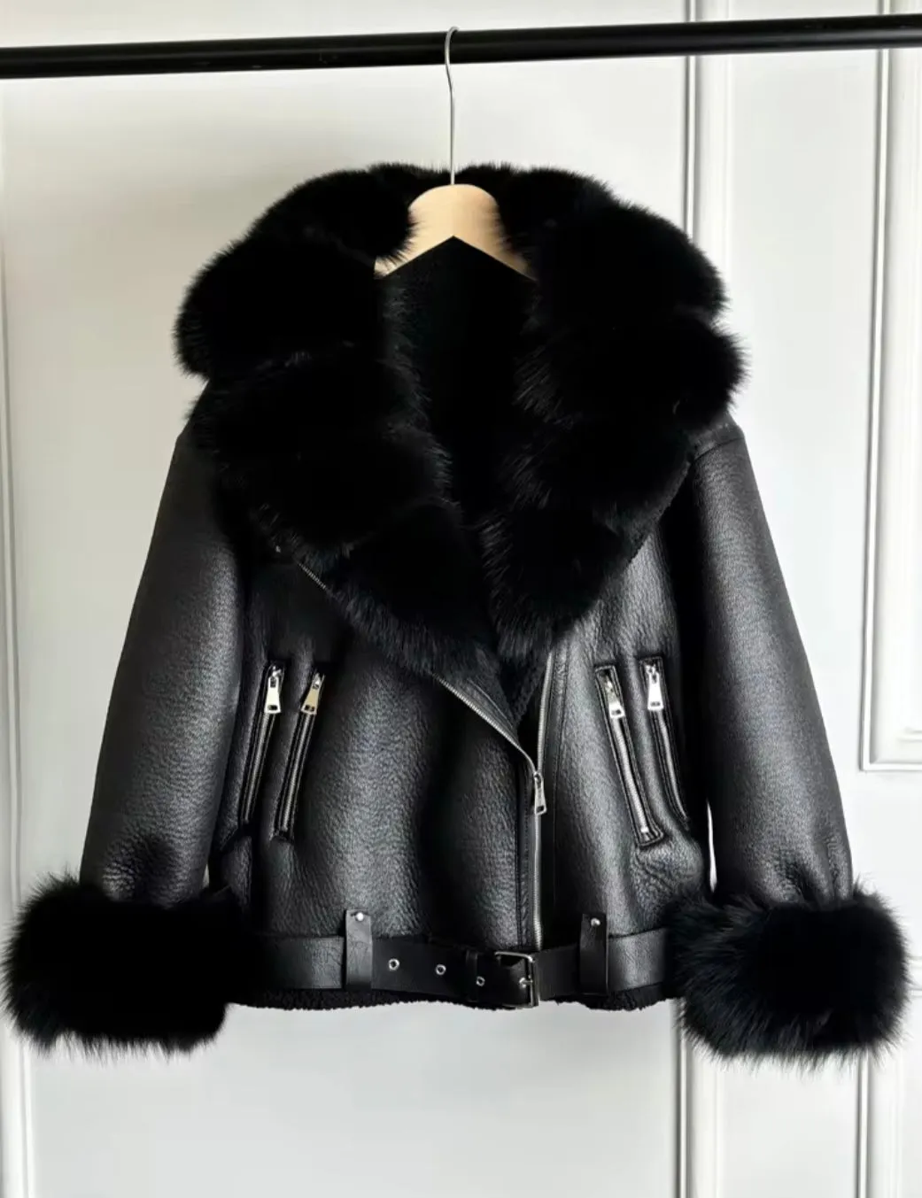 Luxurious Women's Eco-Leather Sheepskin Coat with Natural Fur