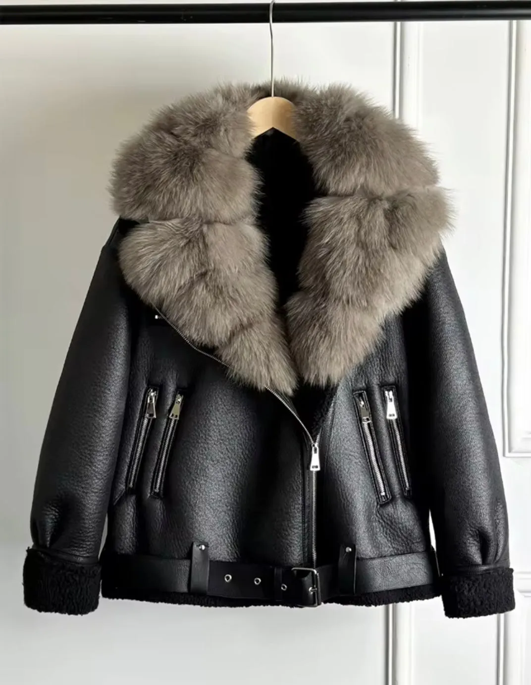 Luxurious Women's Eco-Leather Sheepskin Coat with Natural Fur