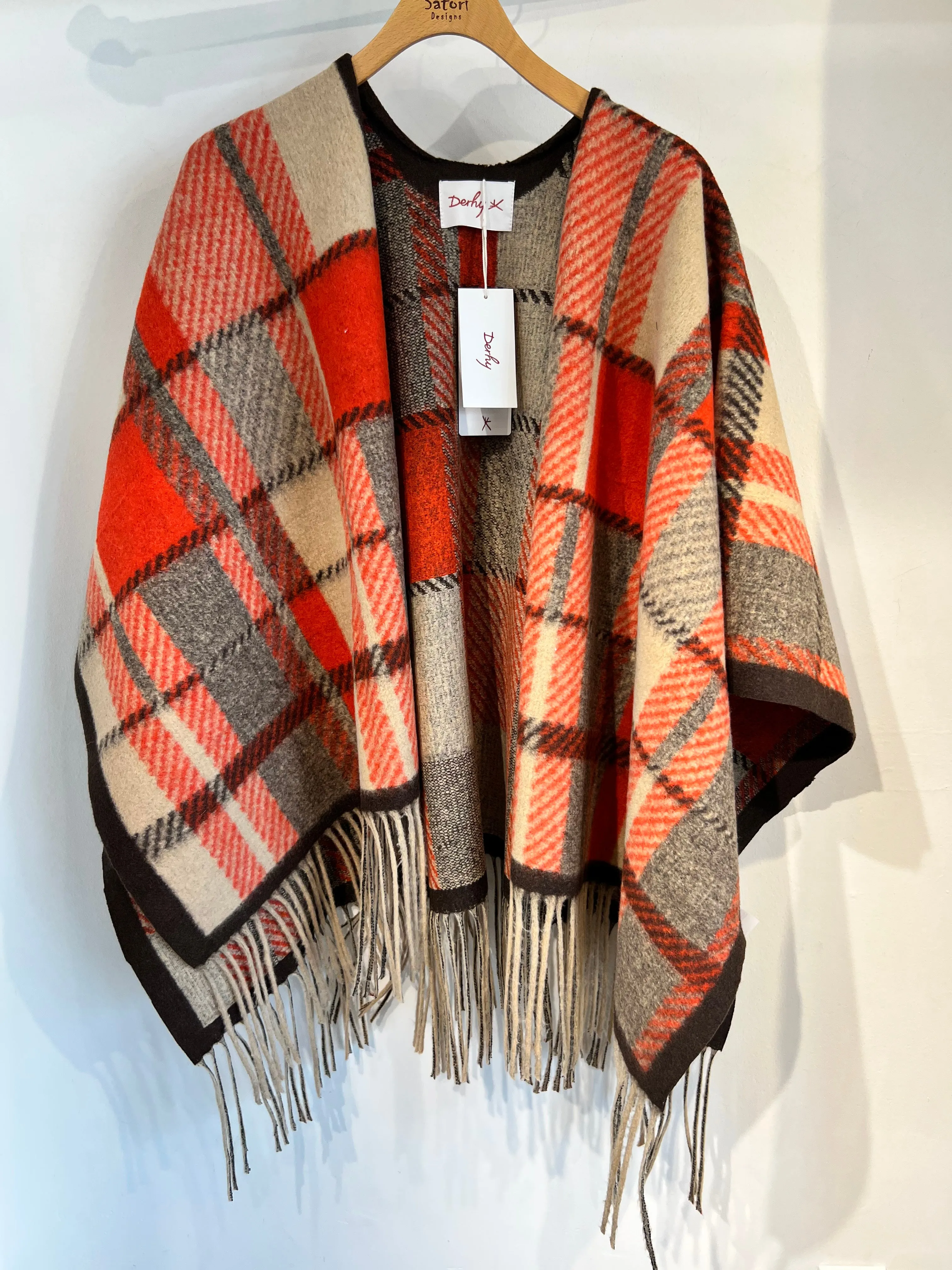 Pomme Plaid Poncho - Rust