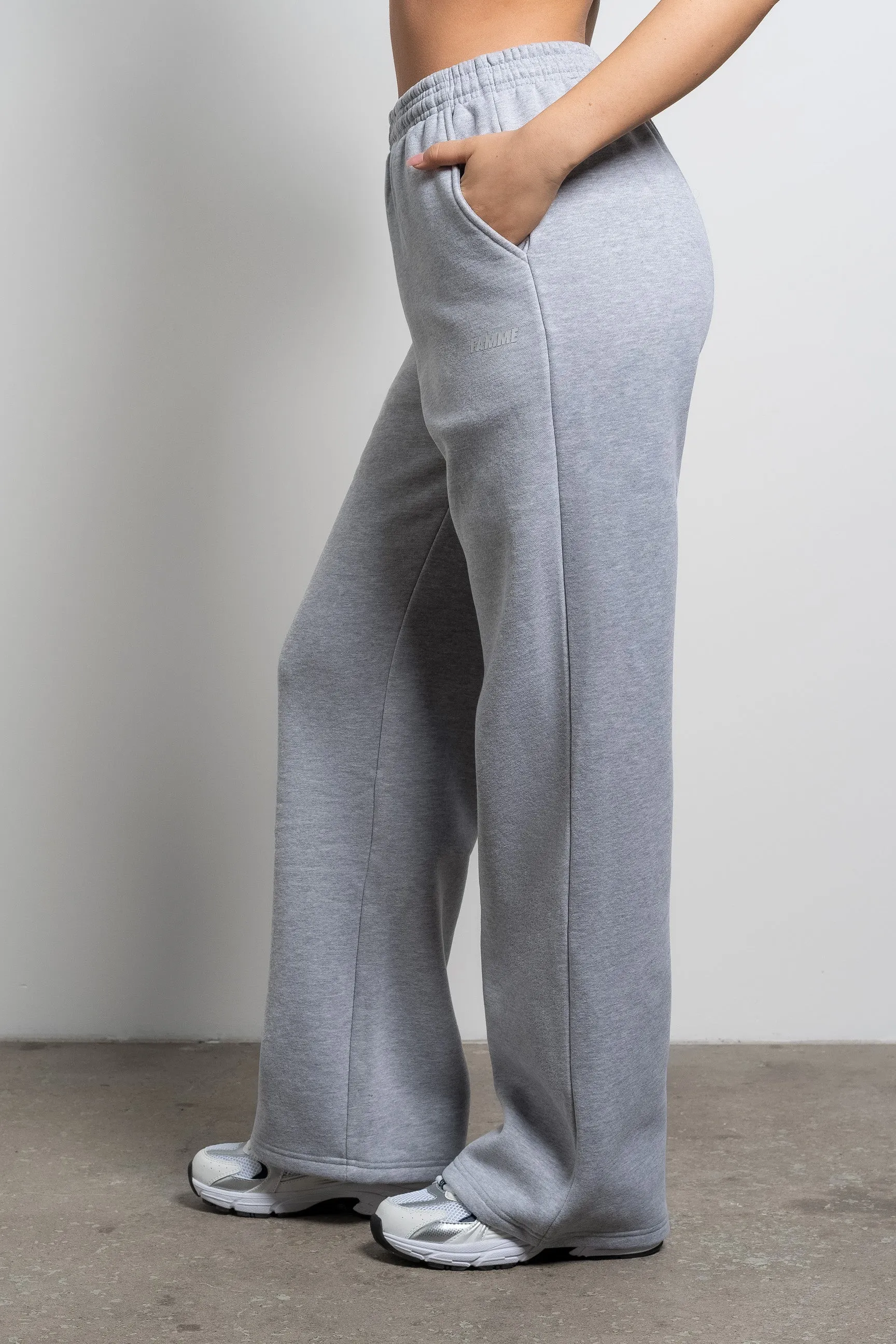 Straight Fit sweatpants